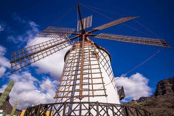 Spain-Canary Islands-Gran Canaria Island-Puerto de Mogan-antique windmill
